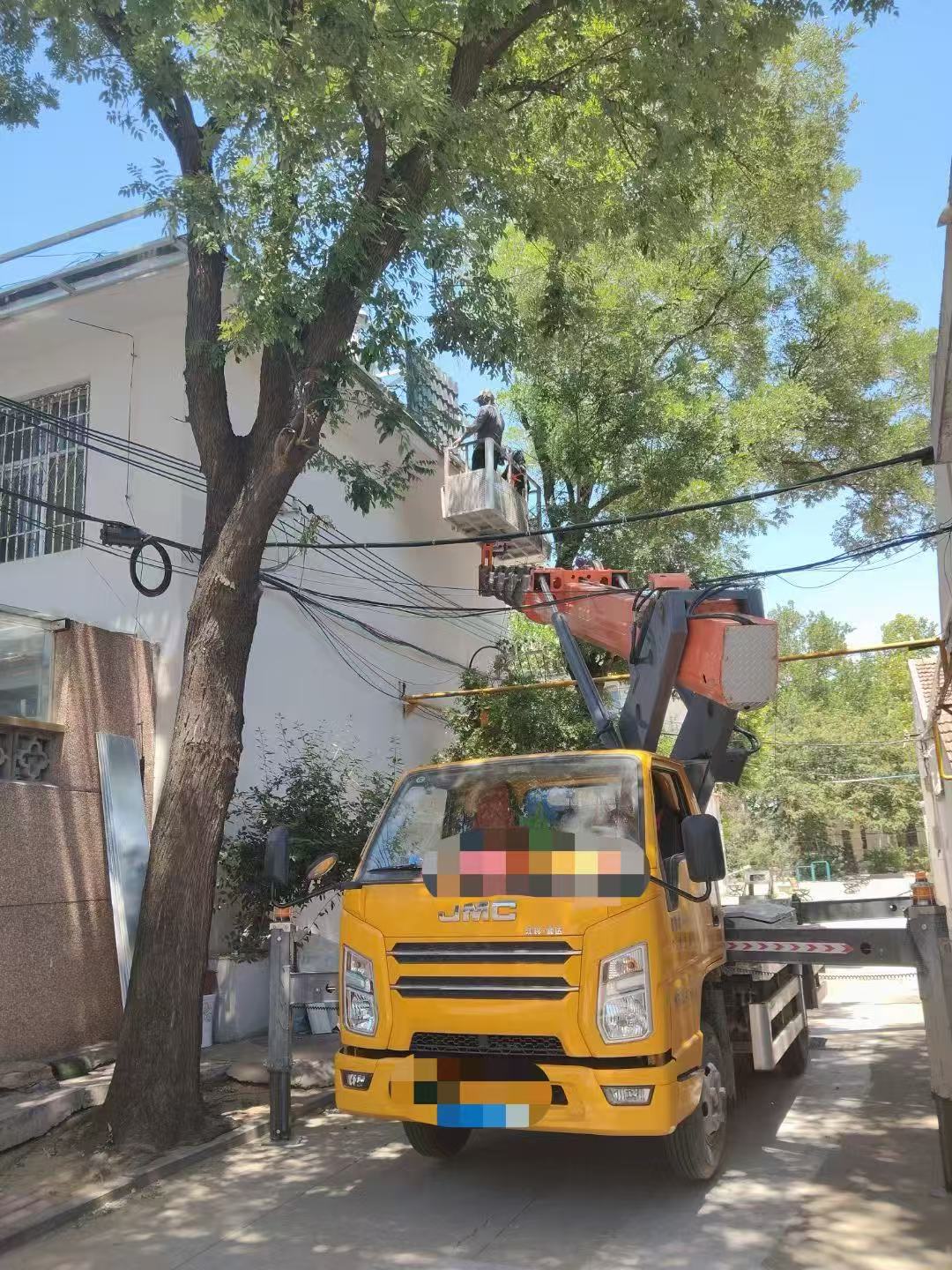 莱州市高空作业车能吊装重物吗？最大承载多少公斤？